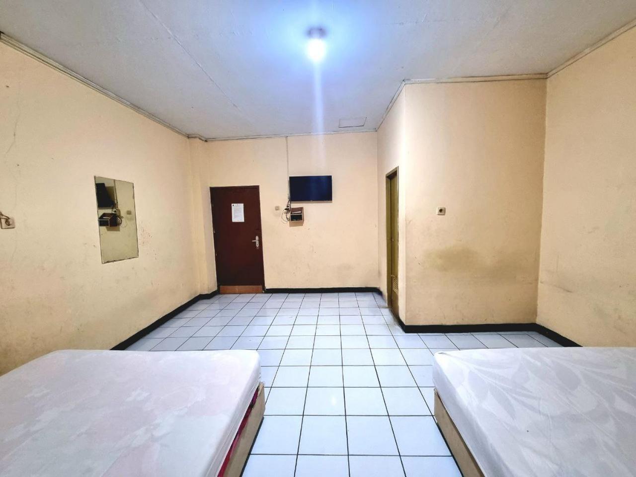 Hotel Harapan Jaya Jakarta Luaran gambar